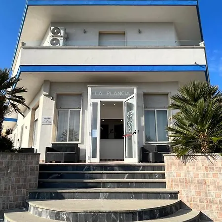 La Plancia Hotell 3*