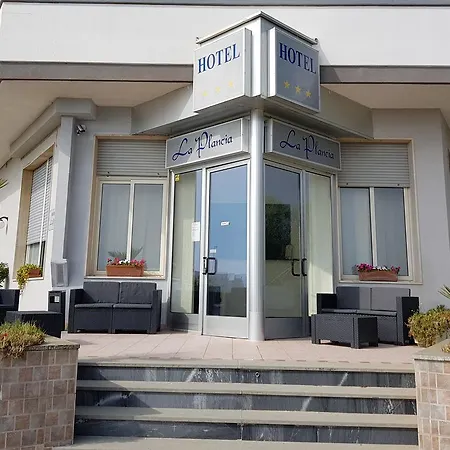 La Plancia 3*
