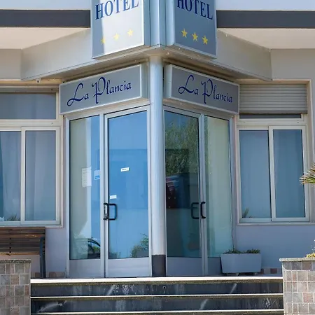 La Plancia Hotell 3*